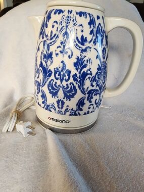 Blue & White Electric Kettle - Floral Pattern